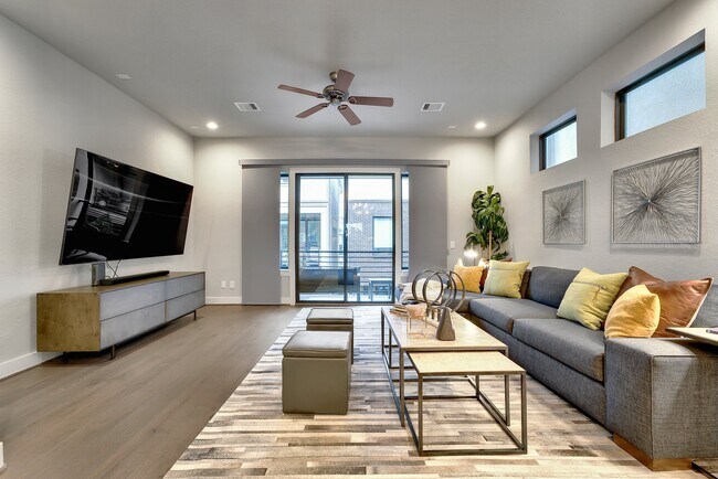 Photo - 4227 Allen St