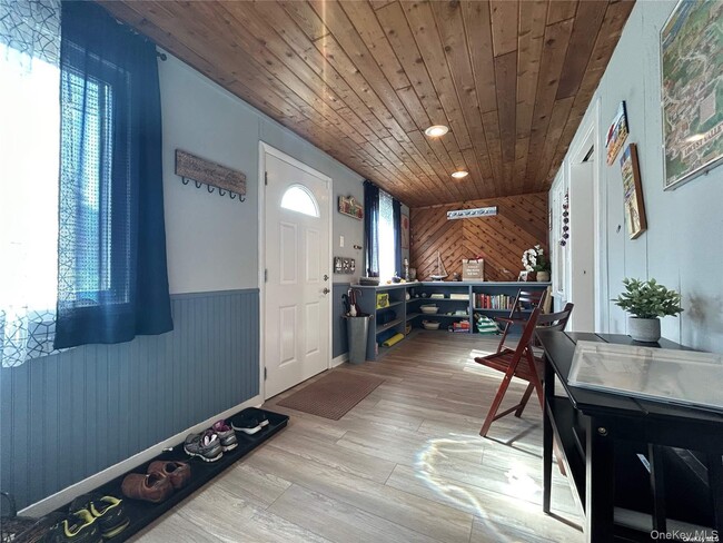 23 Locust Ave