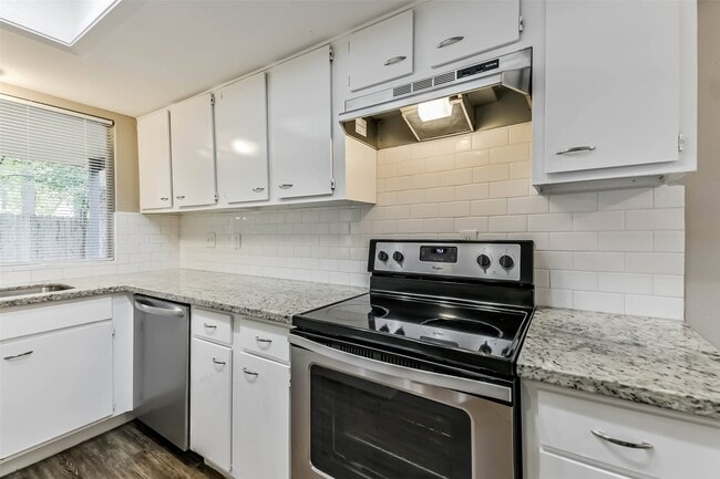 Photo - 26 W Broken Oak Ct