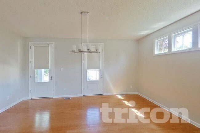 Photo - 3441 Mackey Wherry St