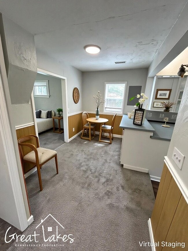 Photo - Fabulous 2 bedroom / 1 bathroom, 2-story home now available for rent!