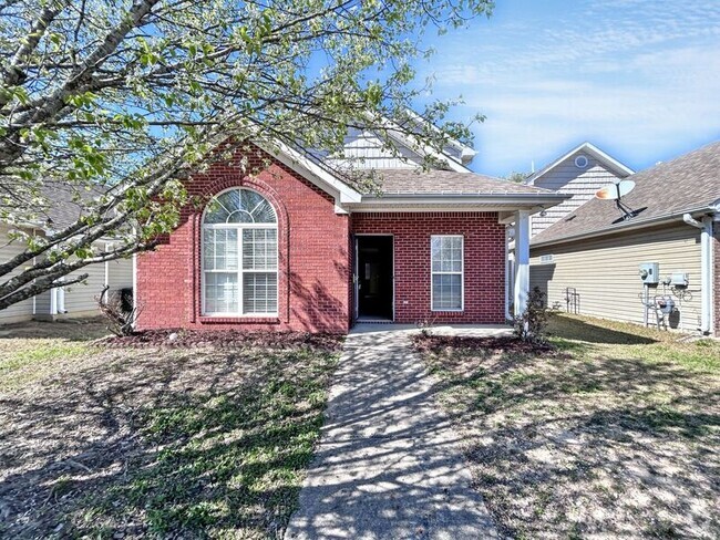 Building Photo - 145 Village Dr Rental