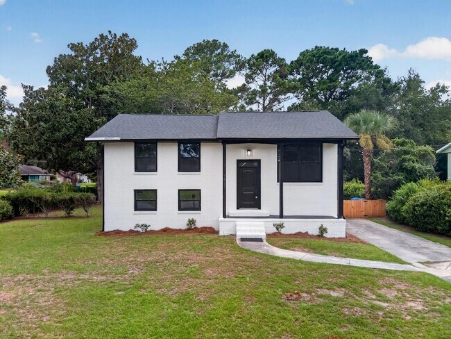1411 Westway Dr