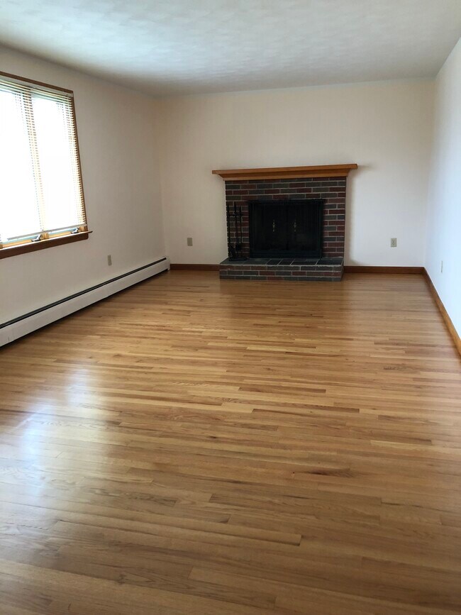 107 Carroll St Unit 2nd Floor