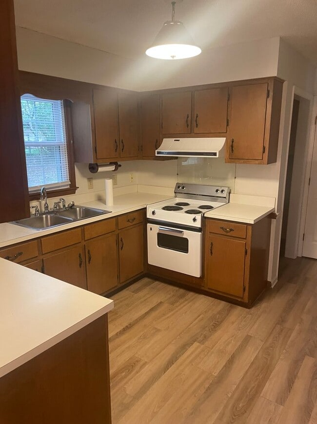 Photo - 3 Bedroom, 2 Bathroom house