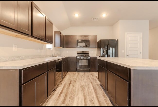 Photo - 755 Foxtail Dr