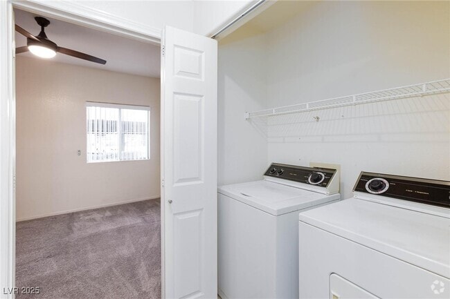 Building Photo - 5225 W Reno Ave Unit 137 Rental