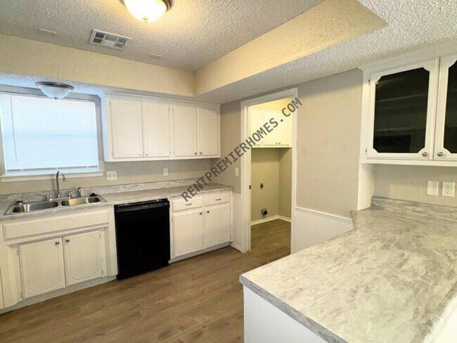 10105 Kirk Dr
