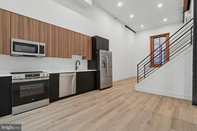 Building Photo - 808 N 3rd St Unit 20