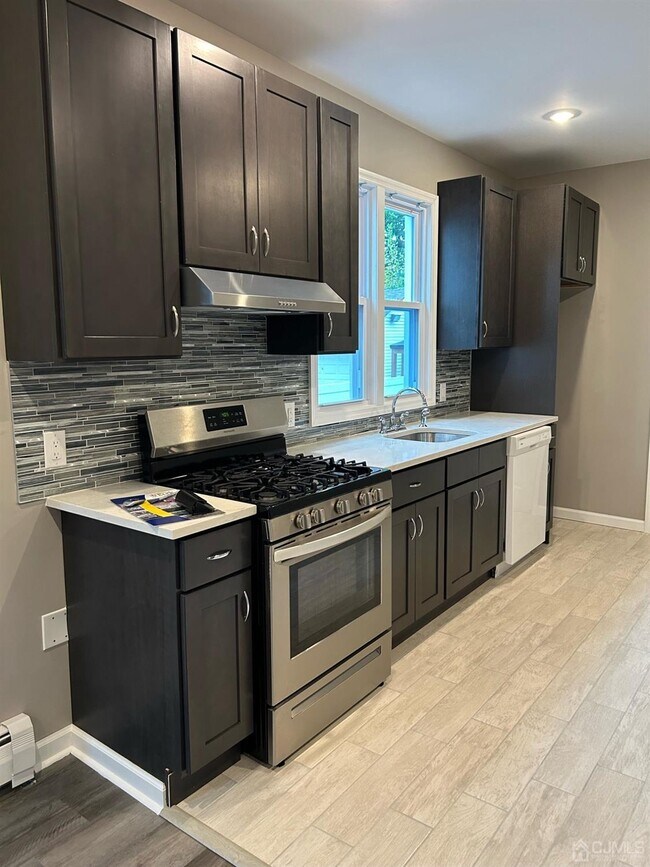 Photo - 911 Walnut St