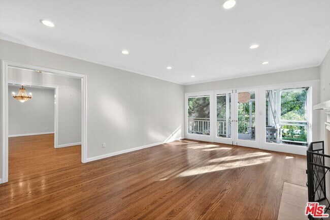 Photo - 15 N Ridgewood Rd