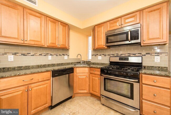 Photo - 246 S 22nd St