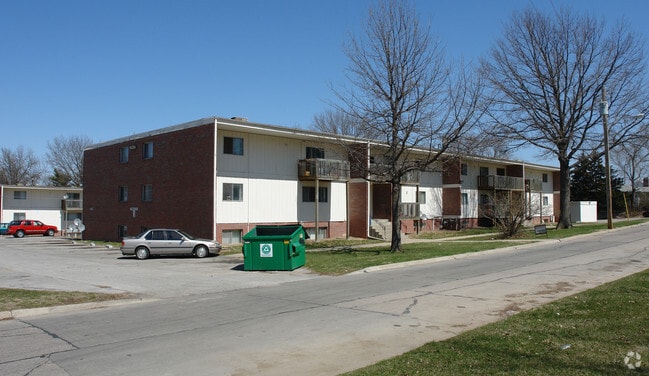 Brickstone Apartments For Rent In Bellevue Ne Forrent Com