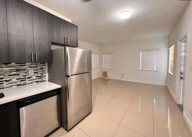 Photo - 950 Lake Wyman Rd Unit A