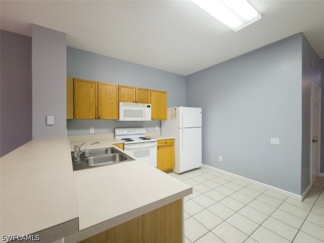 Photo - 2332 Silver Palm Dr