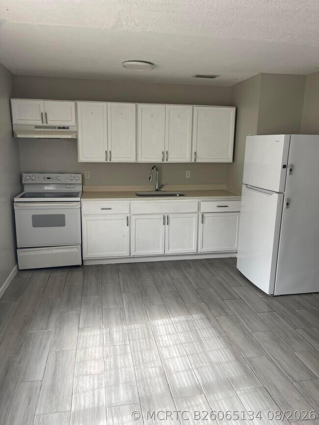 Photo - 805 N 27th St