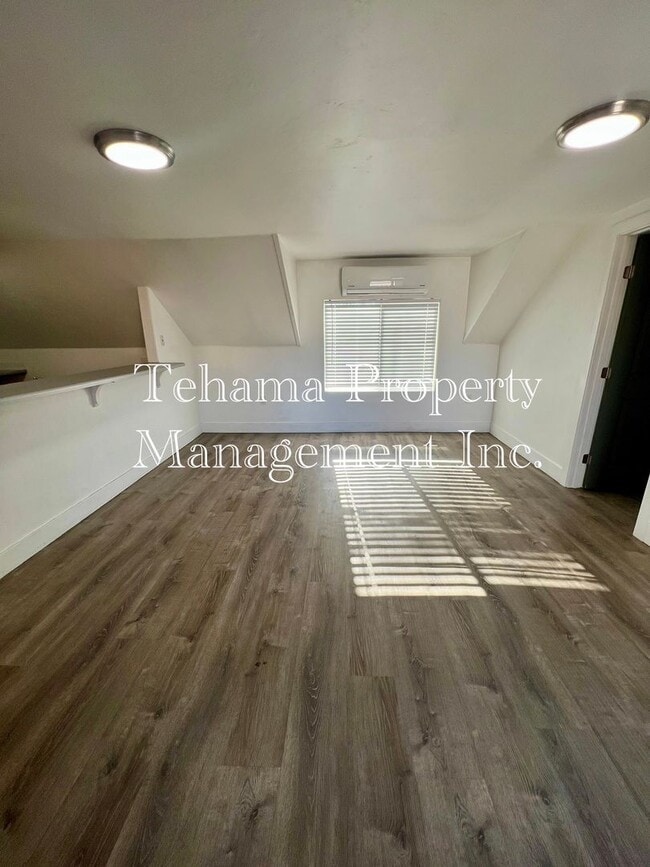 Photo - Upstairs ADU Alley house in downtown Red Bluff