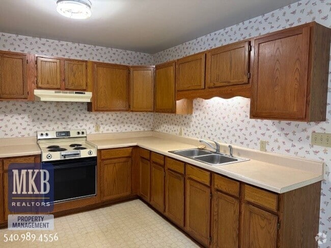 Building Photo - Single Family Home in Salem City