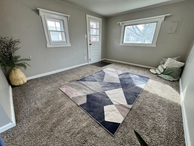 Photo - 2 bed, 1 bath home for rent in Waterloo