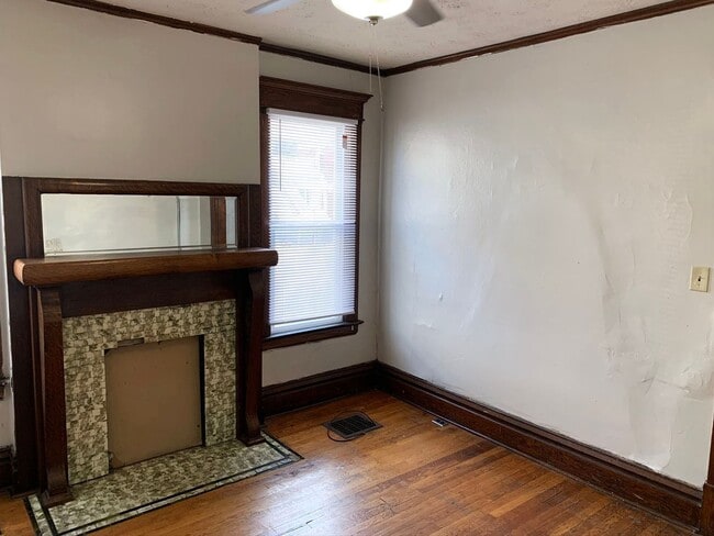 295 E 14th Ave