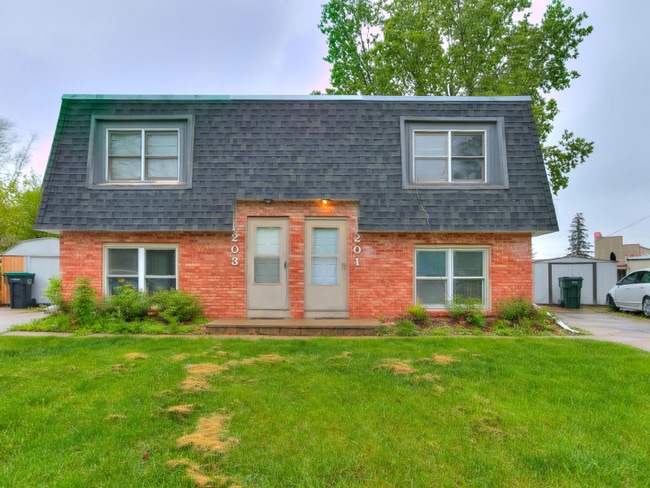 Photo - 201 Wellons Dr