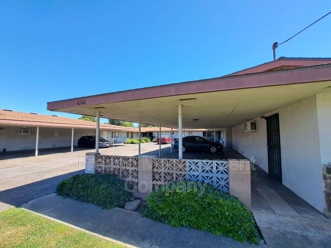 4312 E. Sierra Madre Ave Condo Unit #d - Condo For Rent In Fresno, Ca 