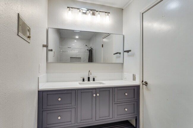 Photo - 6801 Lancelot Ct