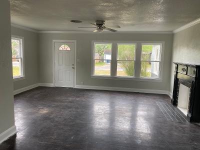 Photo - 1253 Logan Ave