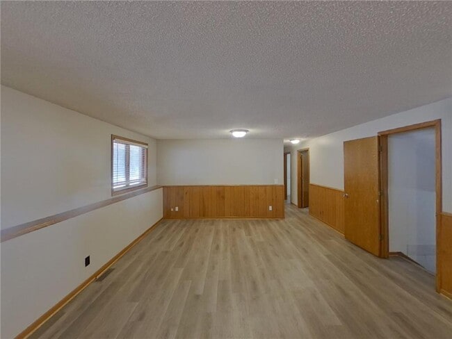 Photo - 4350 Thornhill Ln