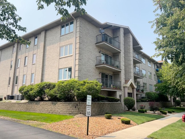 Building Photo - 10418 S Keating Ave Unit 3A