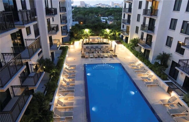 Building Photo - 301 Altara Ave Unit 413