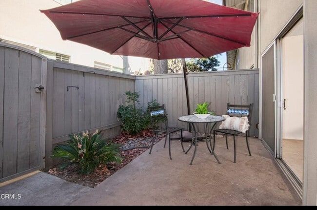 Photo - 708 W Sierra Madre Blvd Unidad 35 Rental