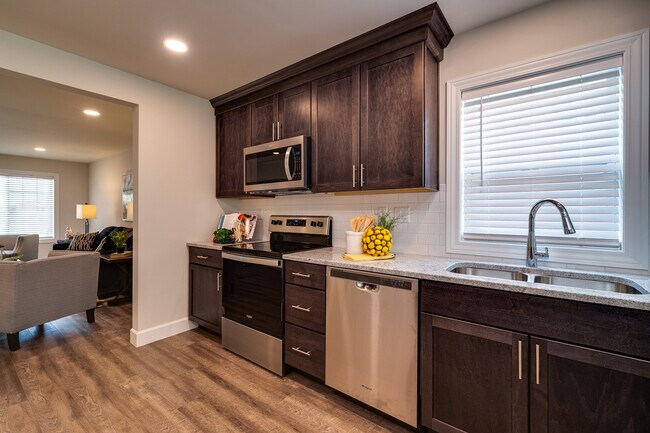 Photo - 108 Eastown Dr