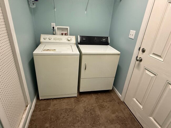 Photo - 128 Park Blvd