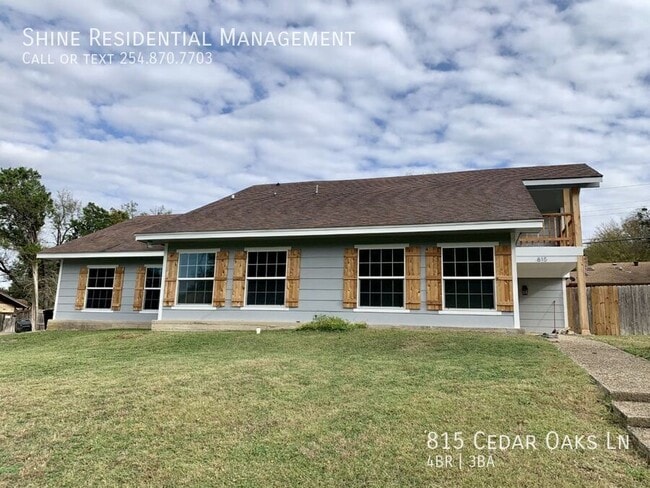Building Photo - 815 Cedar Oaks Ln