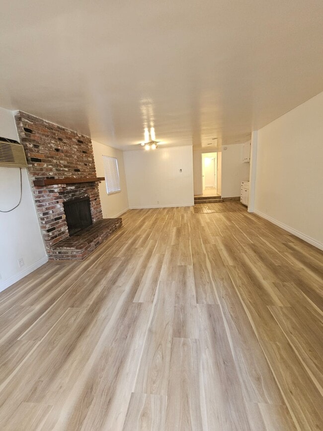 Photo - 1127 Magnolia St Unit 9