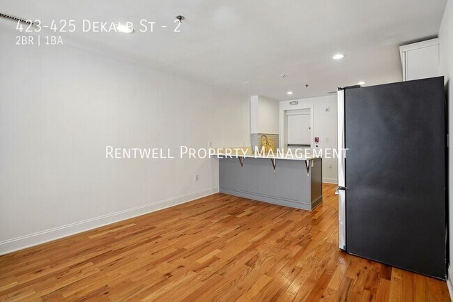 Photo - 423-425 Dekalb St-2 Unit 2
