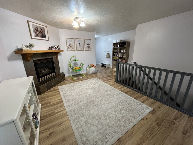 Photo - 911 S 630 W St