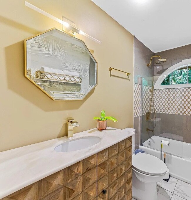 Photo - 109 Wicklow Dr