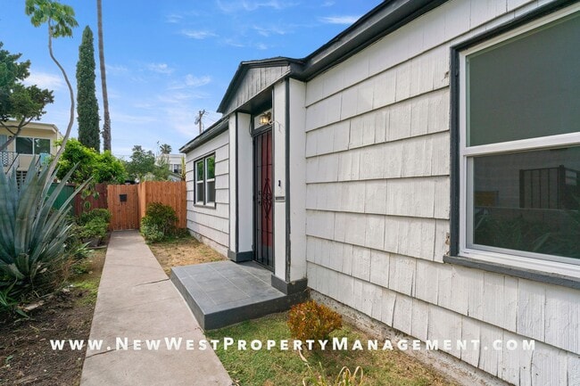 Photo - Recently Renovated University Heights 2 Bed 1 Bath with 2 off-street parking spaces! Pet OK!