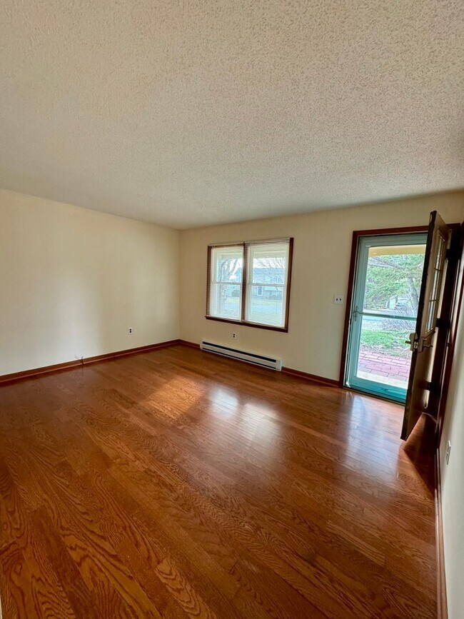 Duplex for Rent in Penn Laird Rental For Rent in Penn Laird, VA