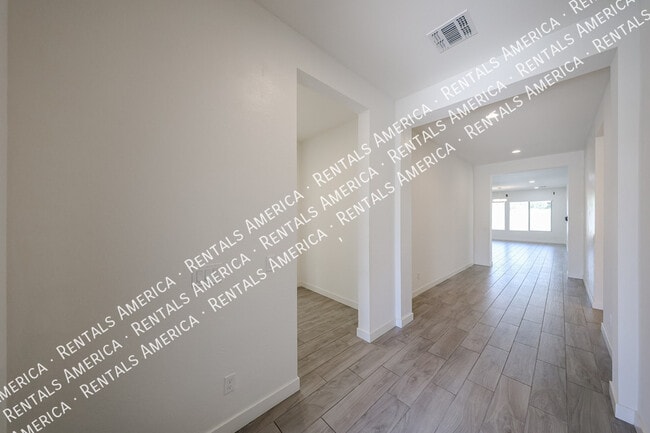 Photo - 1530 E San Carlos Way