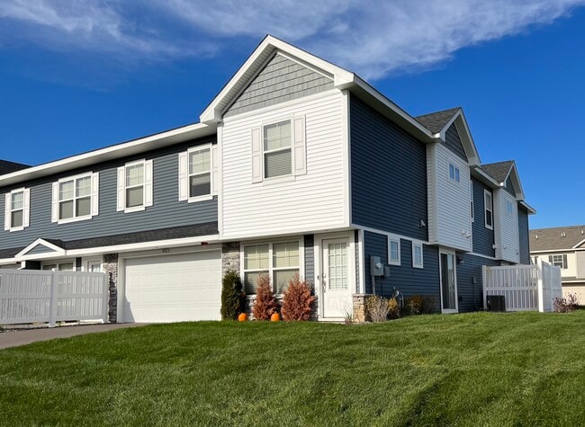 Desirable corner unit facing south and east - 4825 Martingale Drive