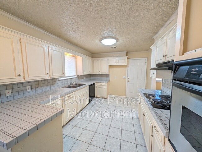 Photo - 3209 S 88th E Ave