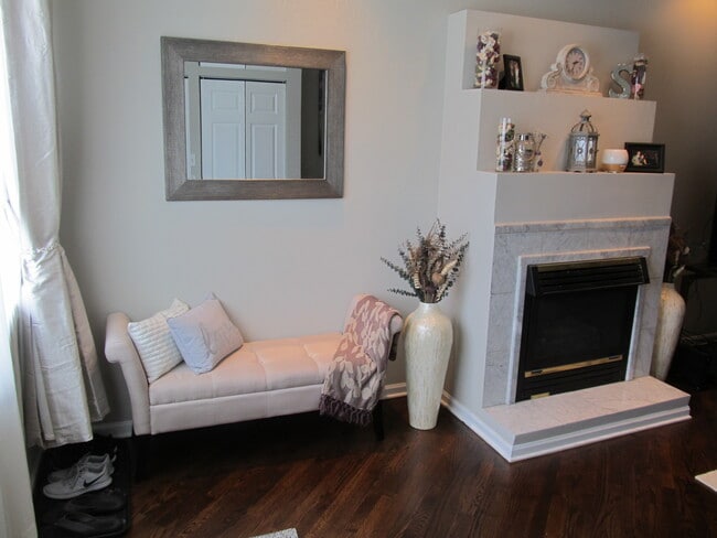 Photo - 1632 W Beach Ave Unit 1