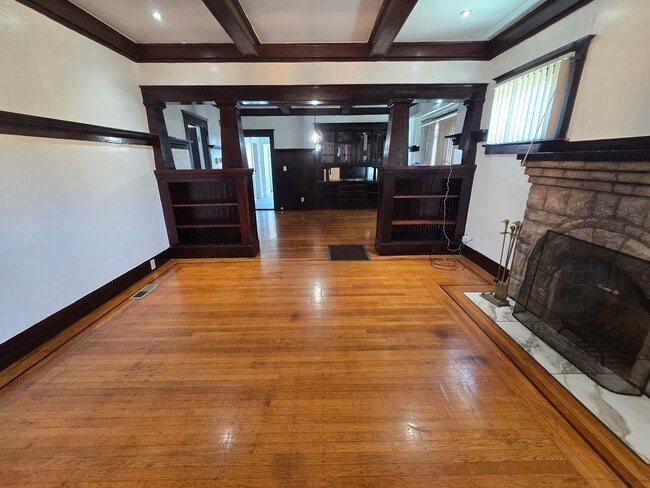 Photo - Beautiful Upgraded Single Story Home