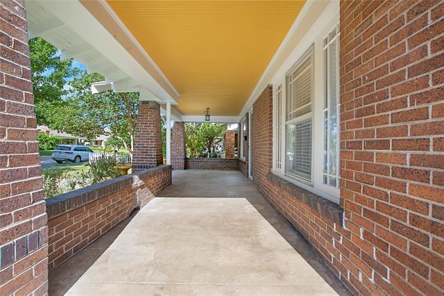 Photo - 2222 Harrison Ave