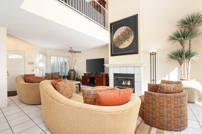 260 Vista Royale Cir E