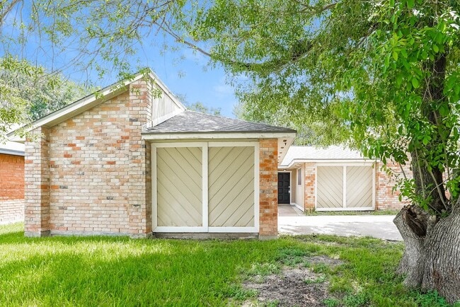 Building Photo - 8403 Quail Burg Ln