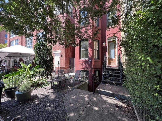 Photo - 2006 13th St NW